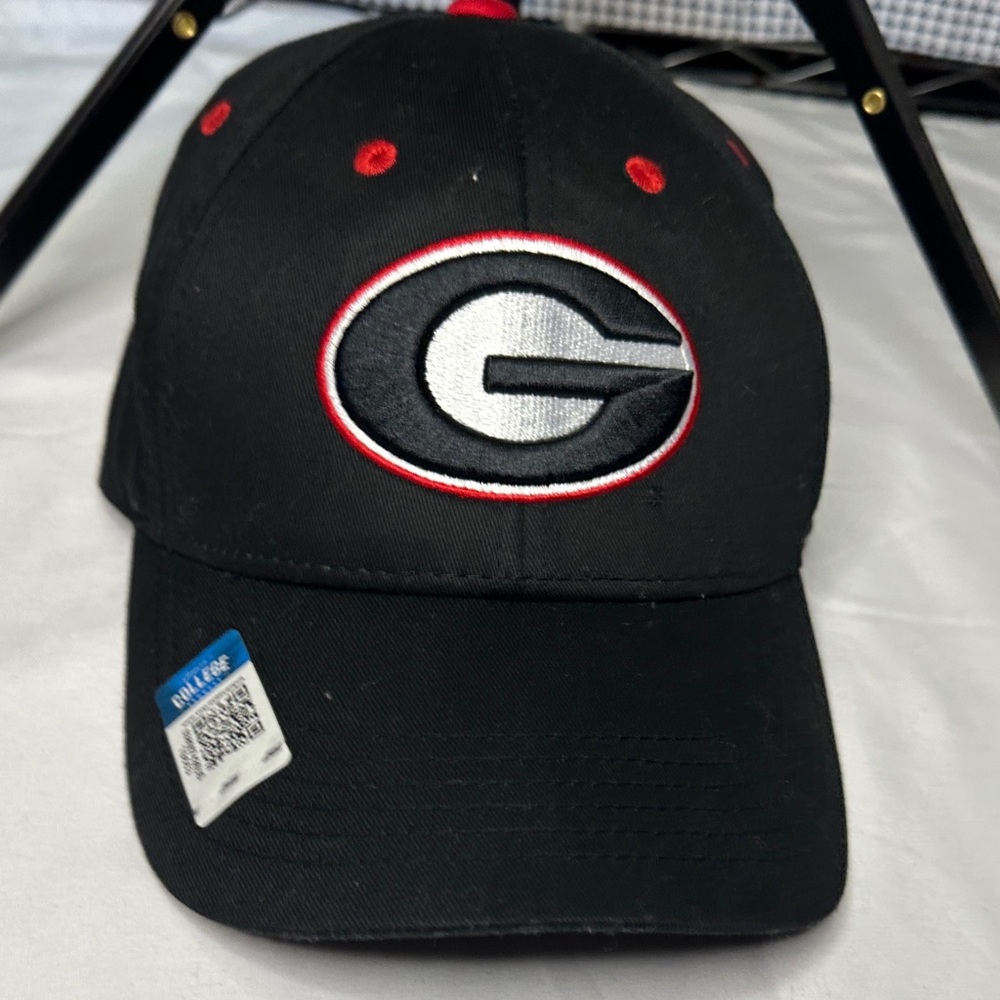 Black and Red Georgia Bulldogs Embroidered Velcro back % 100 Cotton Cap